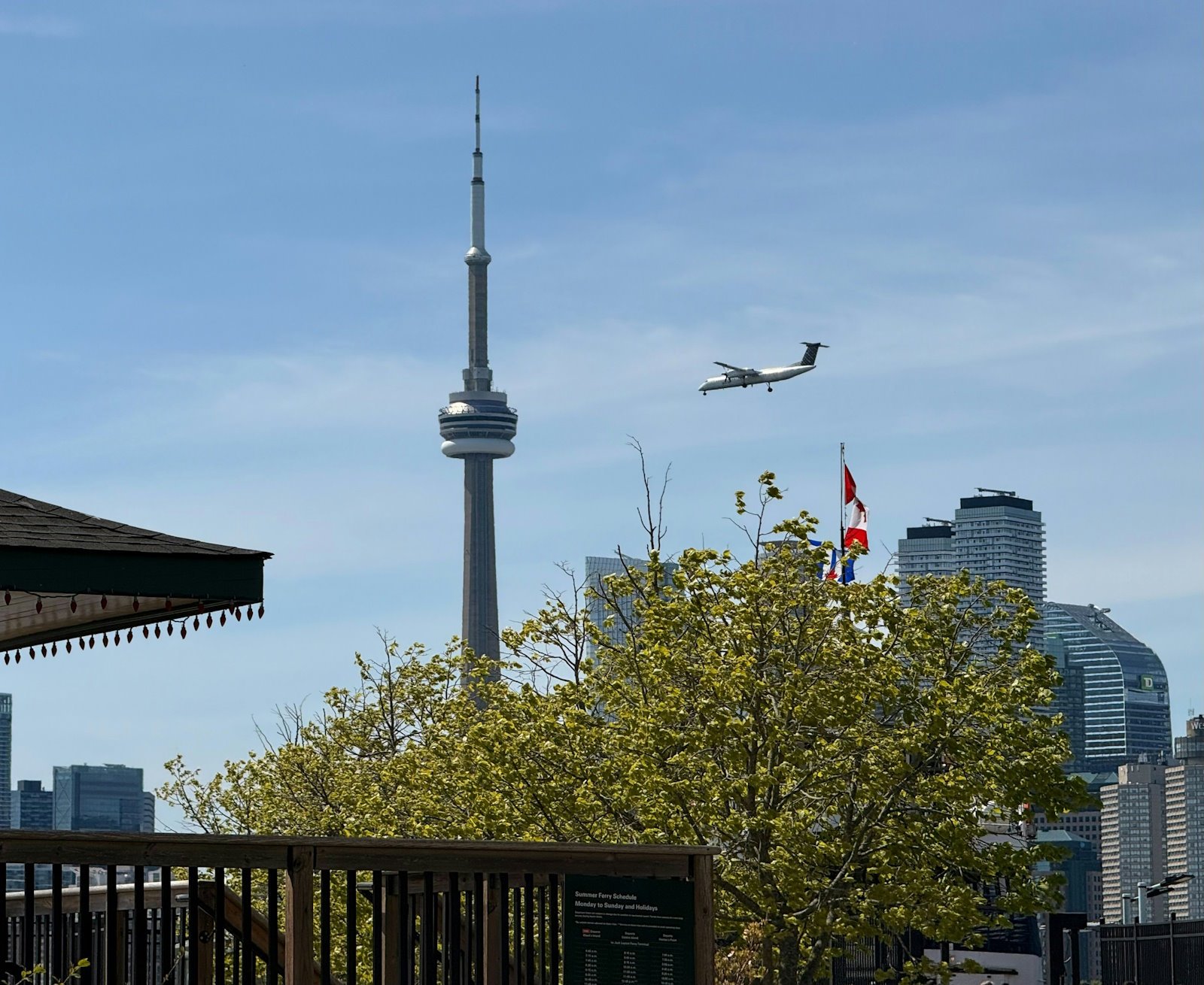 Billy Bishop or Pearson? How to Choose the Right Toronto Airport
